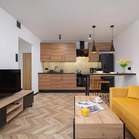 Apartment Center One-bedroom With Bathtub By Renters