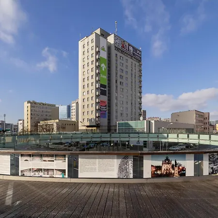 Апартаменты Center One-bedroom With Bathtub By Renters